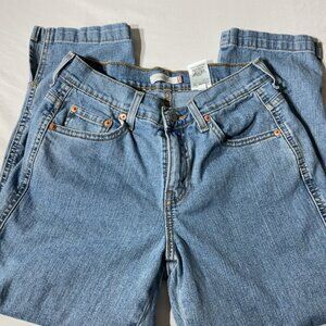 Levis Womens Classic Capri Jeans Size 6 Light Wash Denim Cotton Blend